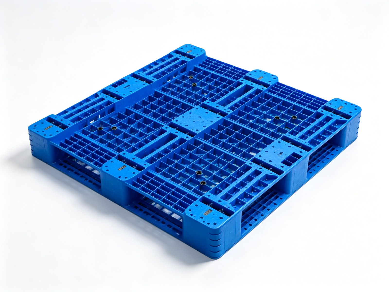 1210 Three-Runner Ventilated Grid Deck Pallet - Image 2