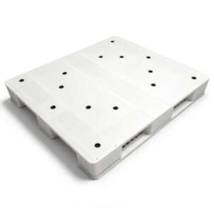 1312 Three-Runner Solid Deck Plastic Pallet